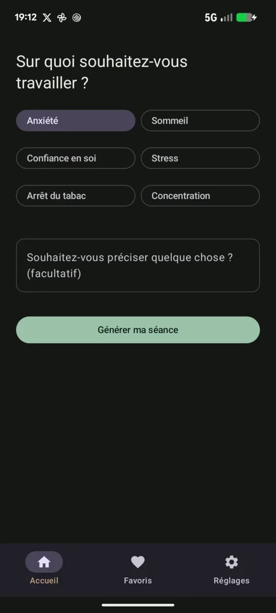 La pantalla de inicio de Onira: temas y campo de texto libre